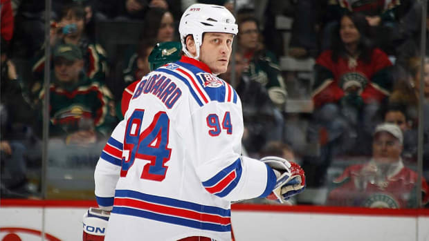 derek-boogaard-Bruce-Kluckhohn.jpg